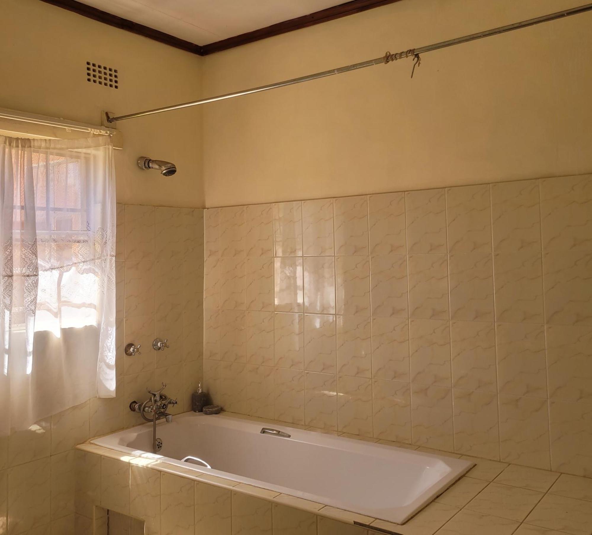 Quest Bed & Breakfast Lilongwe Ngoại thất bức ảnh